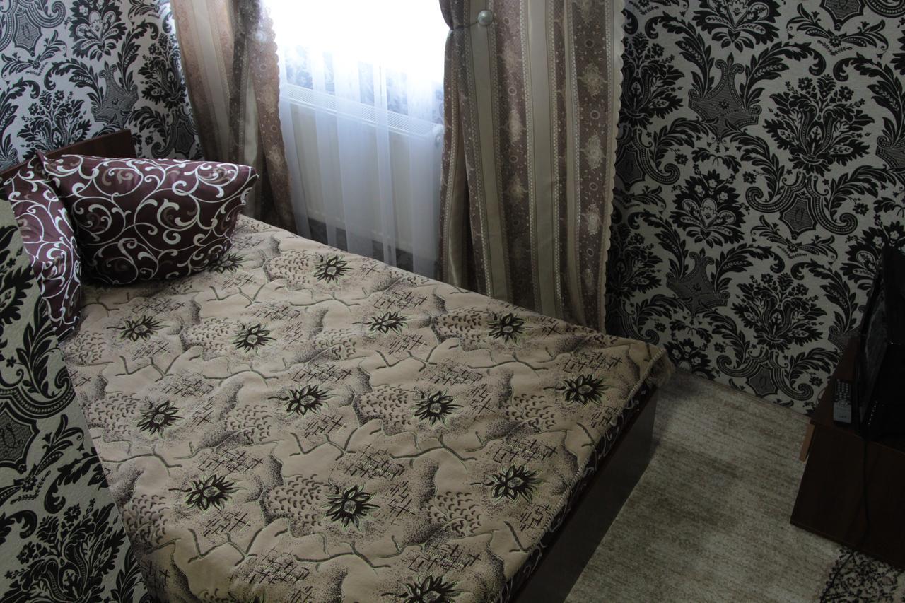 ホテルKaravan Bila Krynytsya  エクステリア 写真