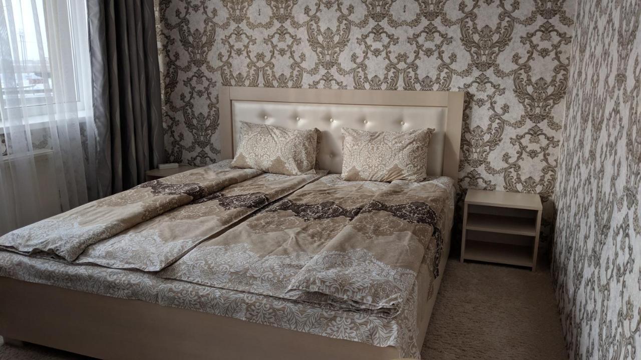 ホテルKaravan Bila Krynytsya  エクステリア 写真