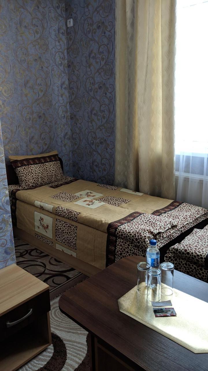 ホテルKaravan Bila Krynytsya  エクステリア 写真