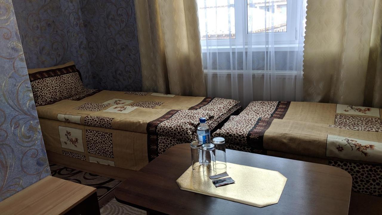ホテルKaravan Bila Krynytsya  エクステリア 写真