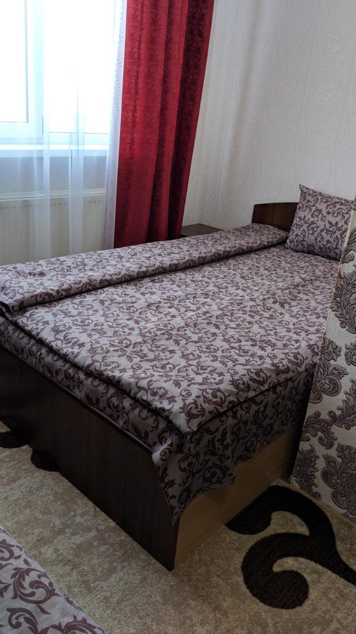 ホテルKaravan Bila Krynytsya  エクステリア 写真